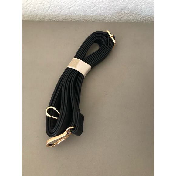 AOTA Elena Croc Top Bucket Bag with Crossbody Strap in Black - Picture 9 of 12